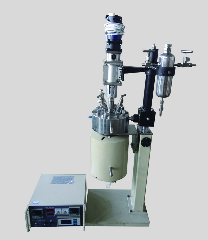 江蘇CJK快開反應(yīng)釜（鋯材，帶加料罐）