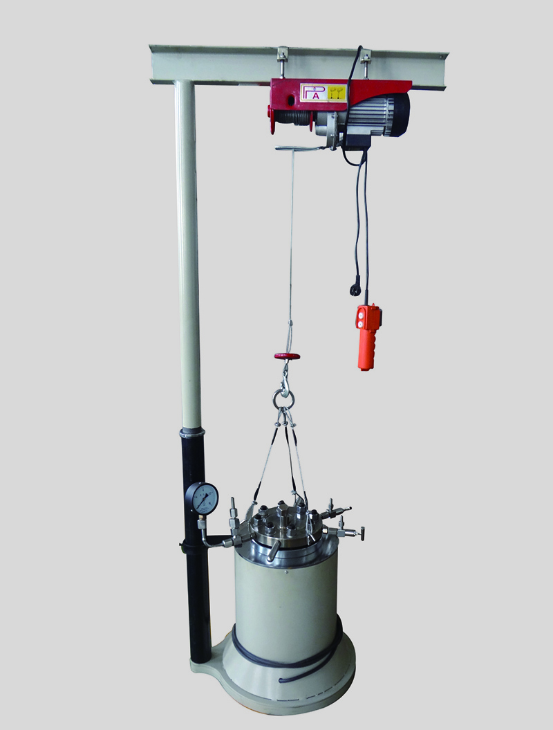 江蘇CJ升降型反應(yīng)釜（帶電動(dòng)升降）